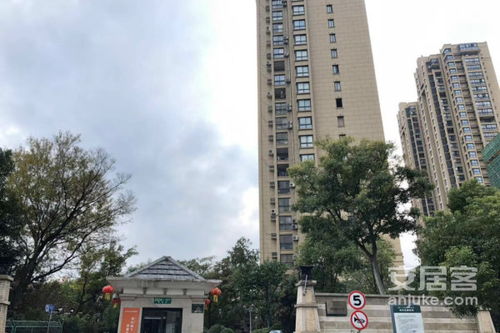 保利葉上海 三期公寓住宅 優(yōu)點 不足,保利葉上海 三期公寓住宅 怎么樣,保利葉上海 三期公寓住宅 周邊房產(chǎn)中介經(jīng)紀(jì)人評價